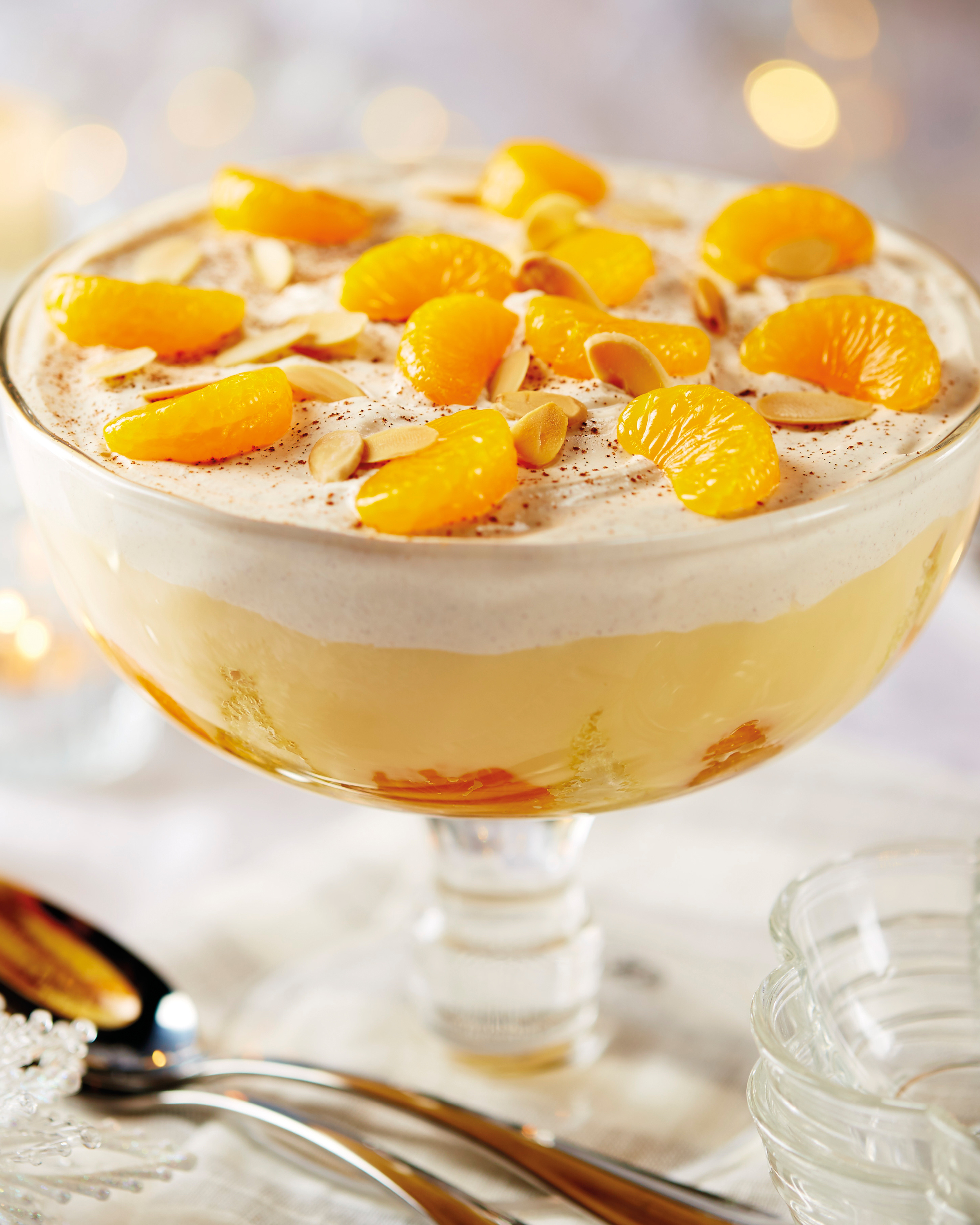 Mandarin Pandoro Trifle with Spiced Cream - ALDI IE