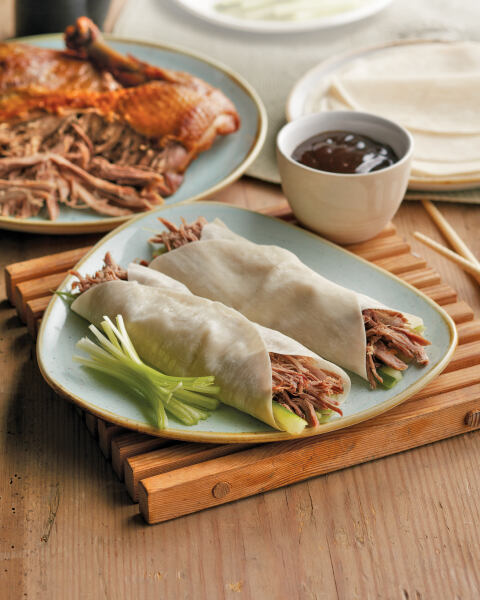 Crispy-Duck-with-Hoisin-Sauce.jpg?o=jKoVJXjEwF4KyISYj4kviHfwfmwj&V=xl9V&w=480&h=600&p=2&q=77